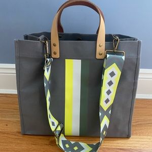 Bagging Rights gray tote-ally bag - never used